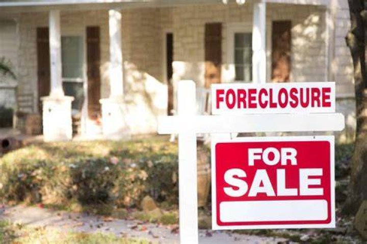 Can you sell your house if its in foreclosure?