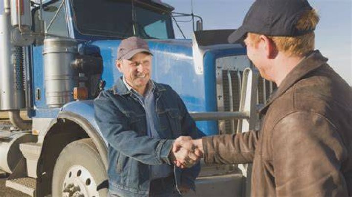 How much do owner operators bring home?